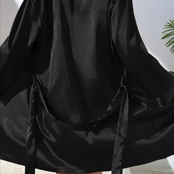 Black Short Satin Robe L - Picture 6 of 8